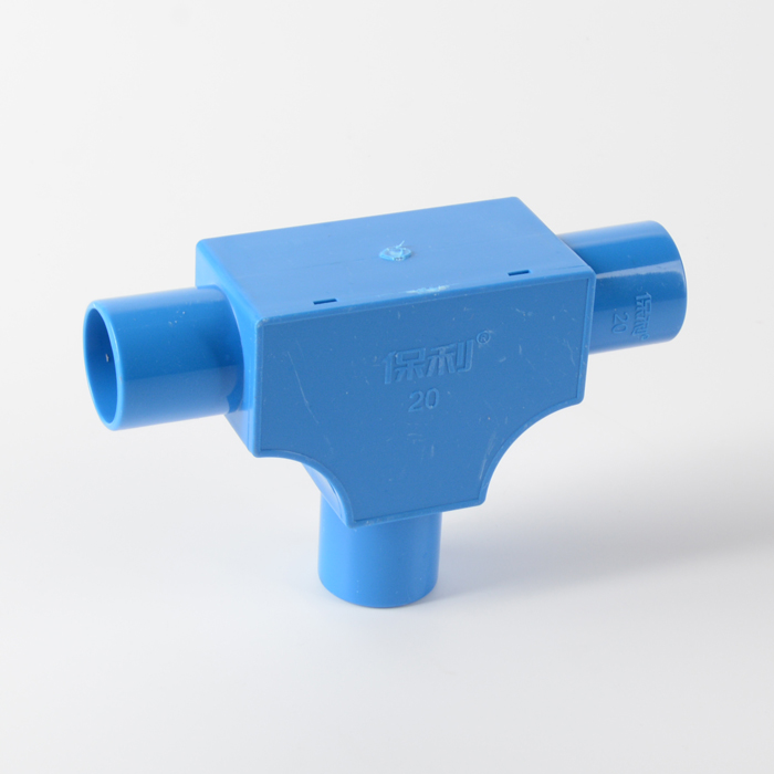 Akan Polygon -T -Shirt mit Abdeckung