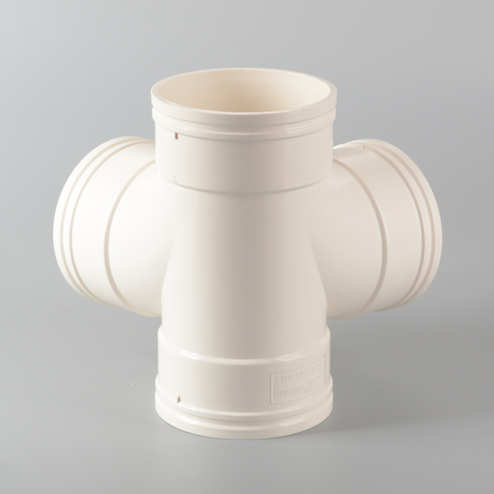 Polygon -PVC -T -Shirt mit Seiteneinlass